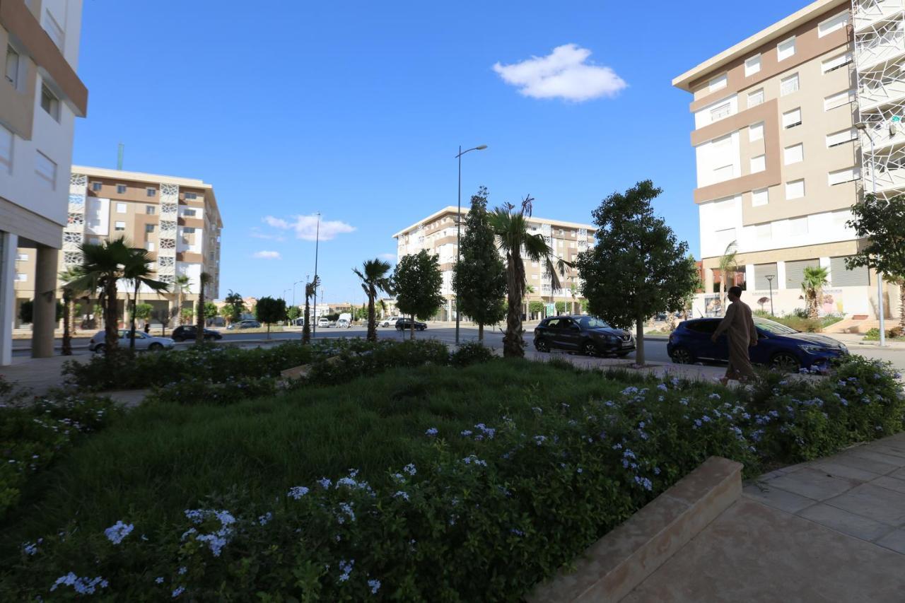 Dlx01 Apartment Уджда Екстериор снимка